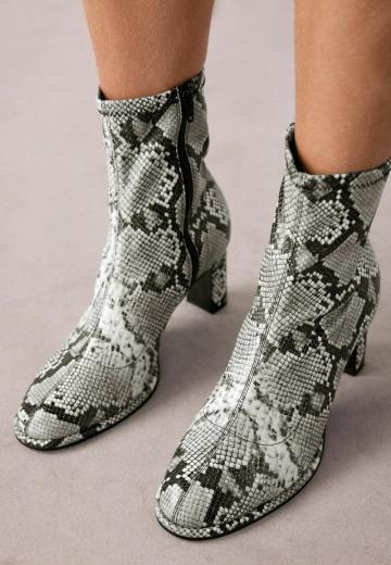 Широкие сапоги