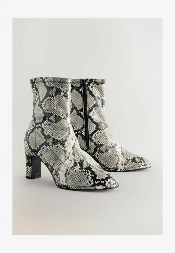 Широкие сапоги