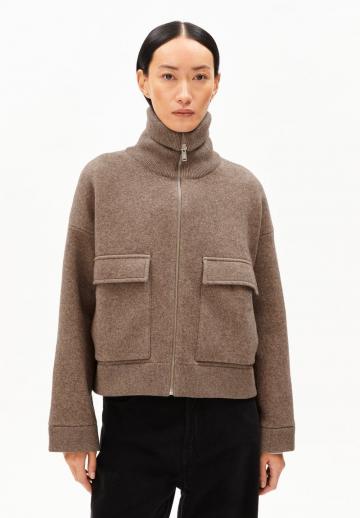 Вязаная кофта