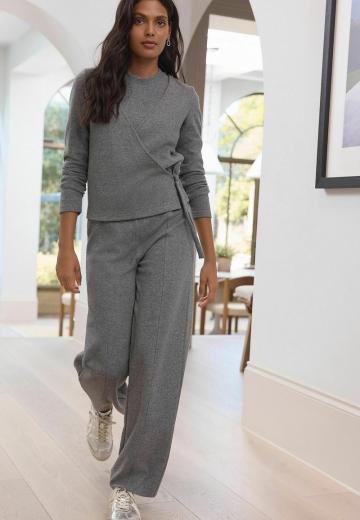 Вязаная кофта