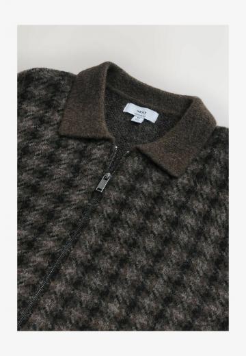 Вязаная кофта