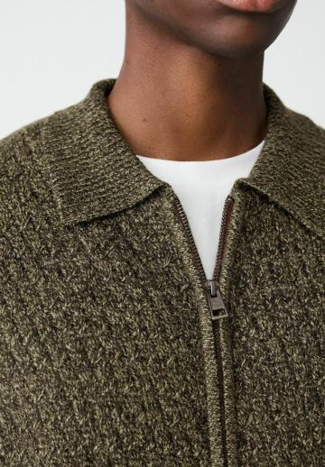 Вязаная кофта