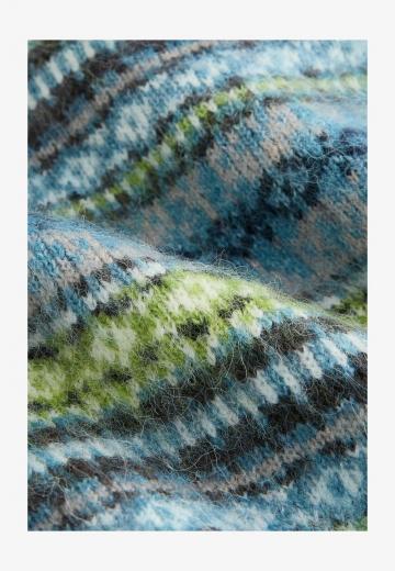 Жаккардовая вязаная кофта