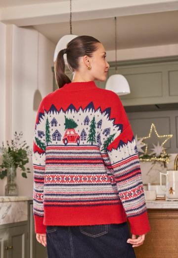 Пуловер в полоску