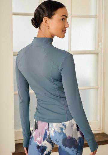 Спортивная куртка