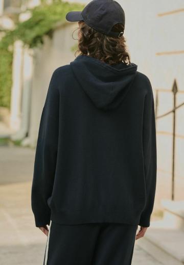 Пуловер с капюшоном