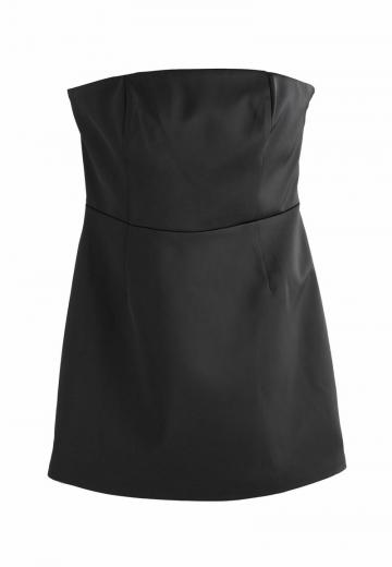 Платье без бретелек