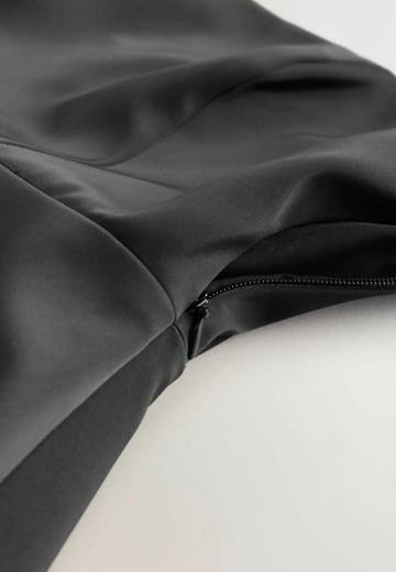 Платье без бретелек