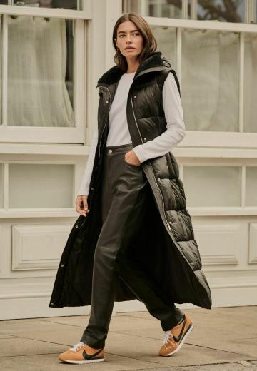 Длинный жилет