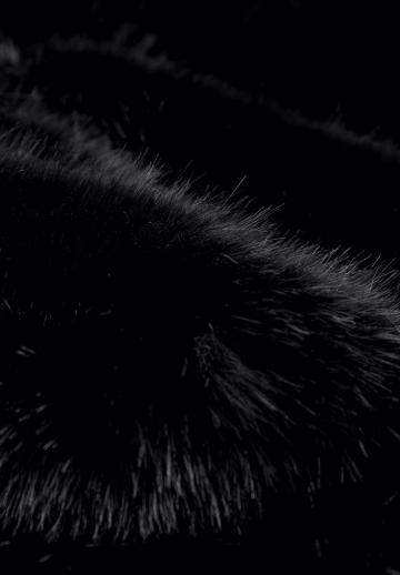 Длинный жилет