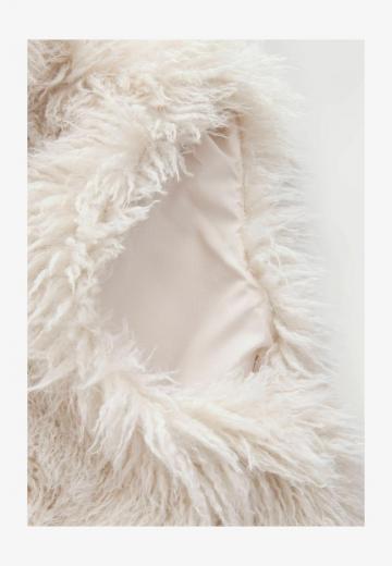 Пуховой жилет