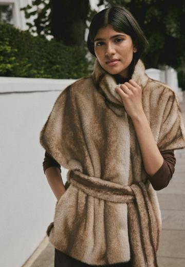 Пуховой жилет