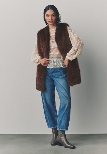 Пуховой жилет