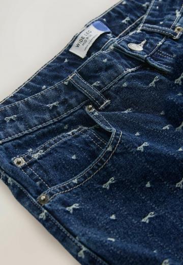 Прямые джинсы