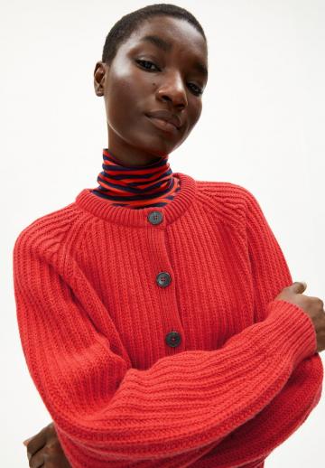 Вязаная кофта