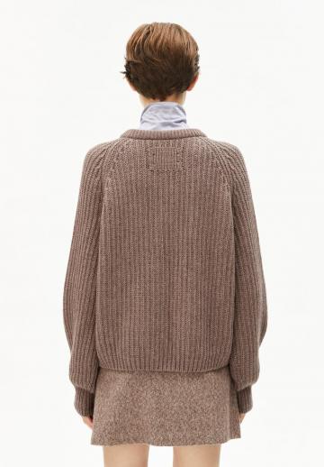 Вязаная кофта