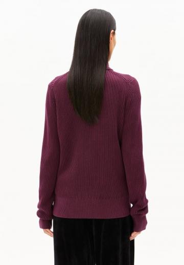 Вязаная кофта