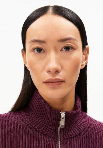 Вязаная кофта