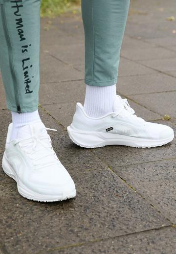 Беговые кроссовки