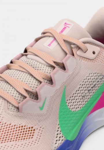 Беговые кроссовки