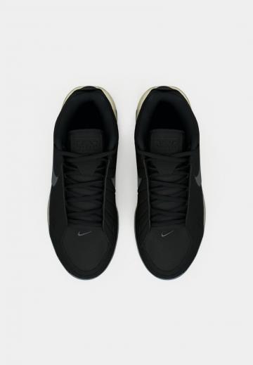 Баскетбольные кроссовки