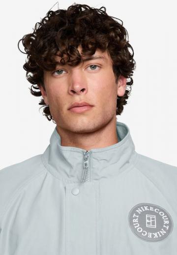 Спортивная куртка