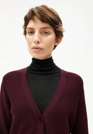 Вязаная кофта