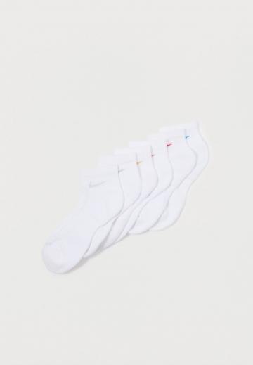 Спортивные носки