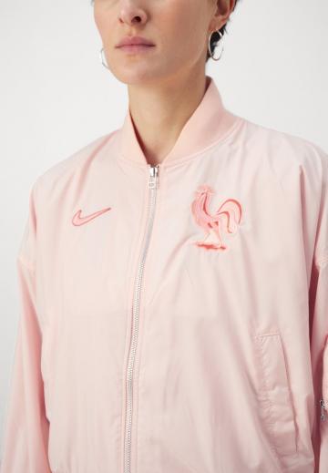 Спортивная куртка