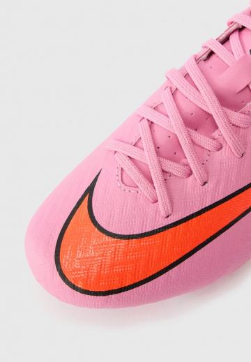 Футбольные бутсы