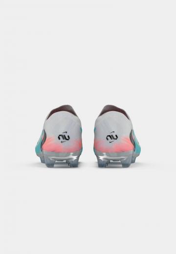 Футбольные бутсы