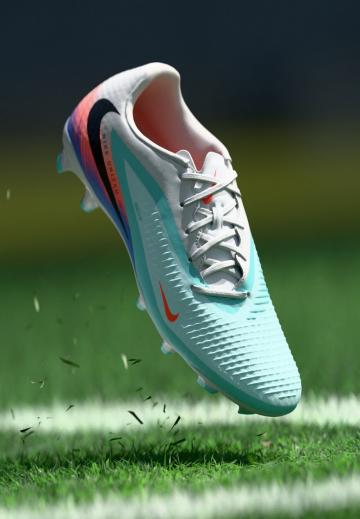 Футбольные бутсы