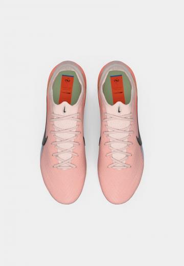 Футбольные бутсы