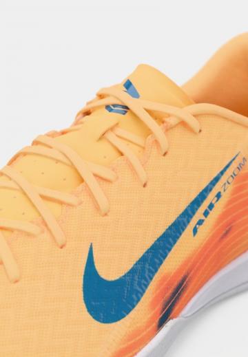 Футбольные бутсы