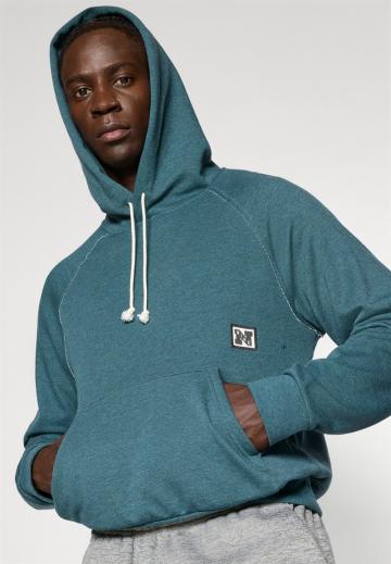 Спортивная кофта