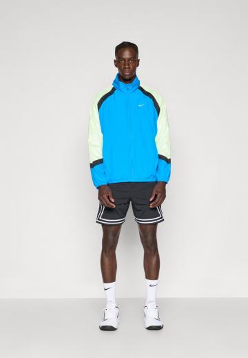 Спортивная куртка