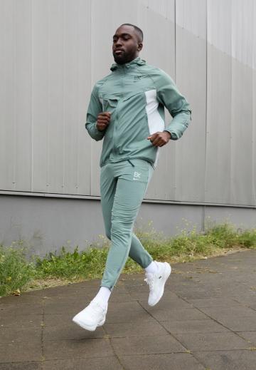 Спортивная куртка