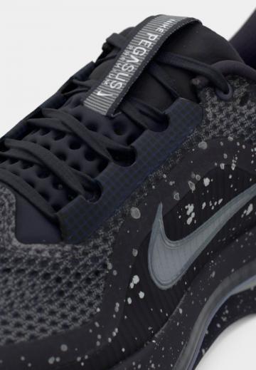 Беговые кроссовки