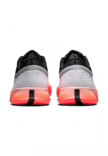 Теннисные кроссовки