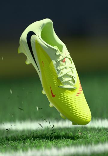 Футбольные бутсы