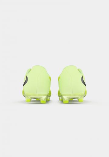 Футбольные бутсы