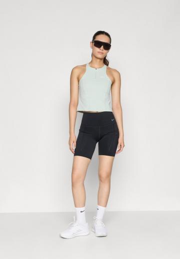 Спортивный топ