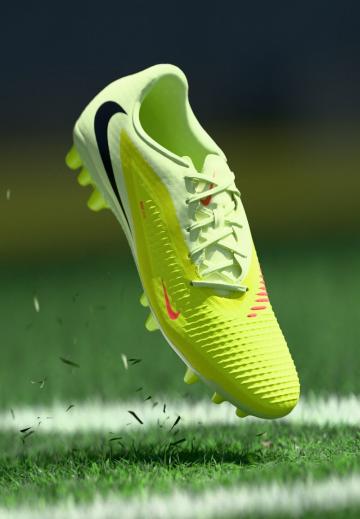 Футбольные бутсы