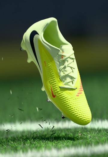 Футбольные бутсы