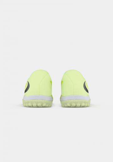 Футбольные бутсы