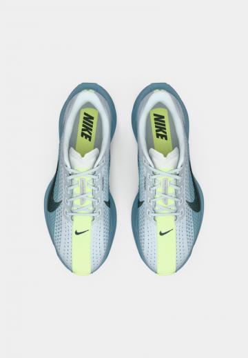 Беговые кроссовки