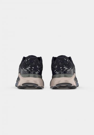 Беговые кроссовки