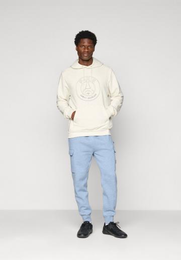 Спортивная кофта