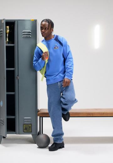 Спортивная кофта