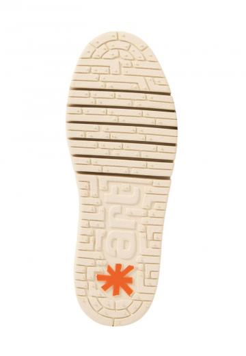 Сапожки на танкетке